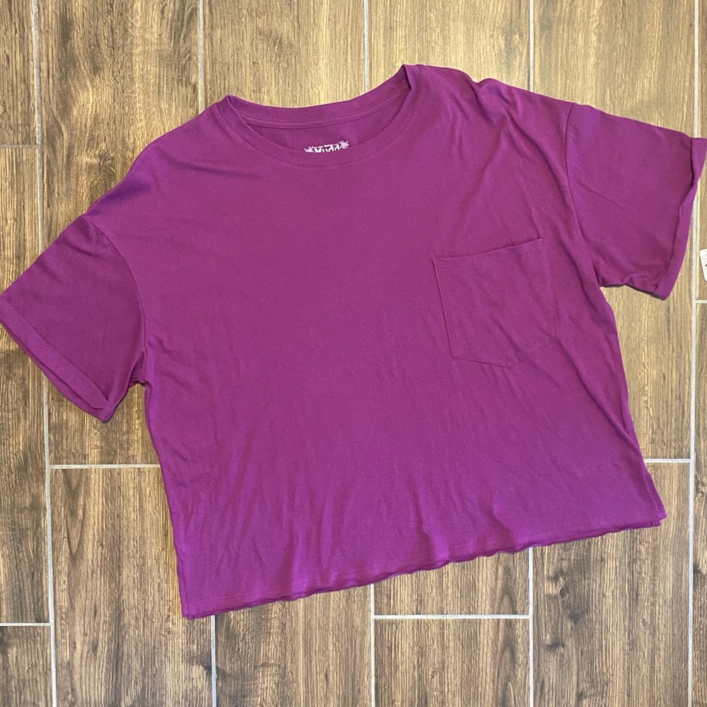 NWT “MUDD” cropped tee